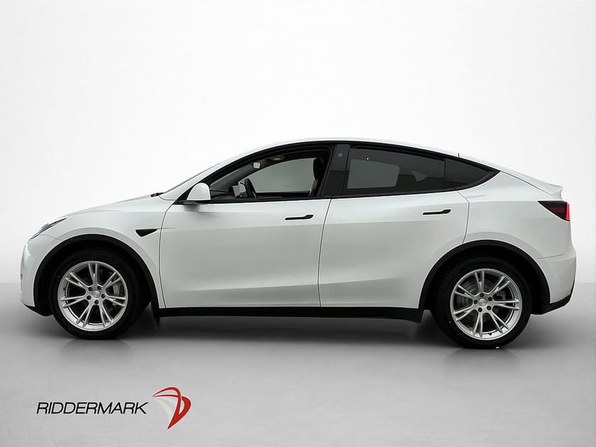 Bild 3 av Tesla Model Y Long Range AWD Dragkrok AP Pano MOMS