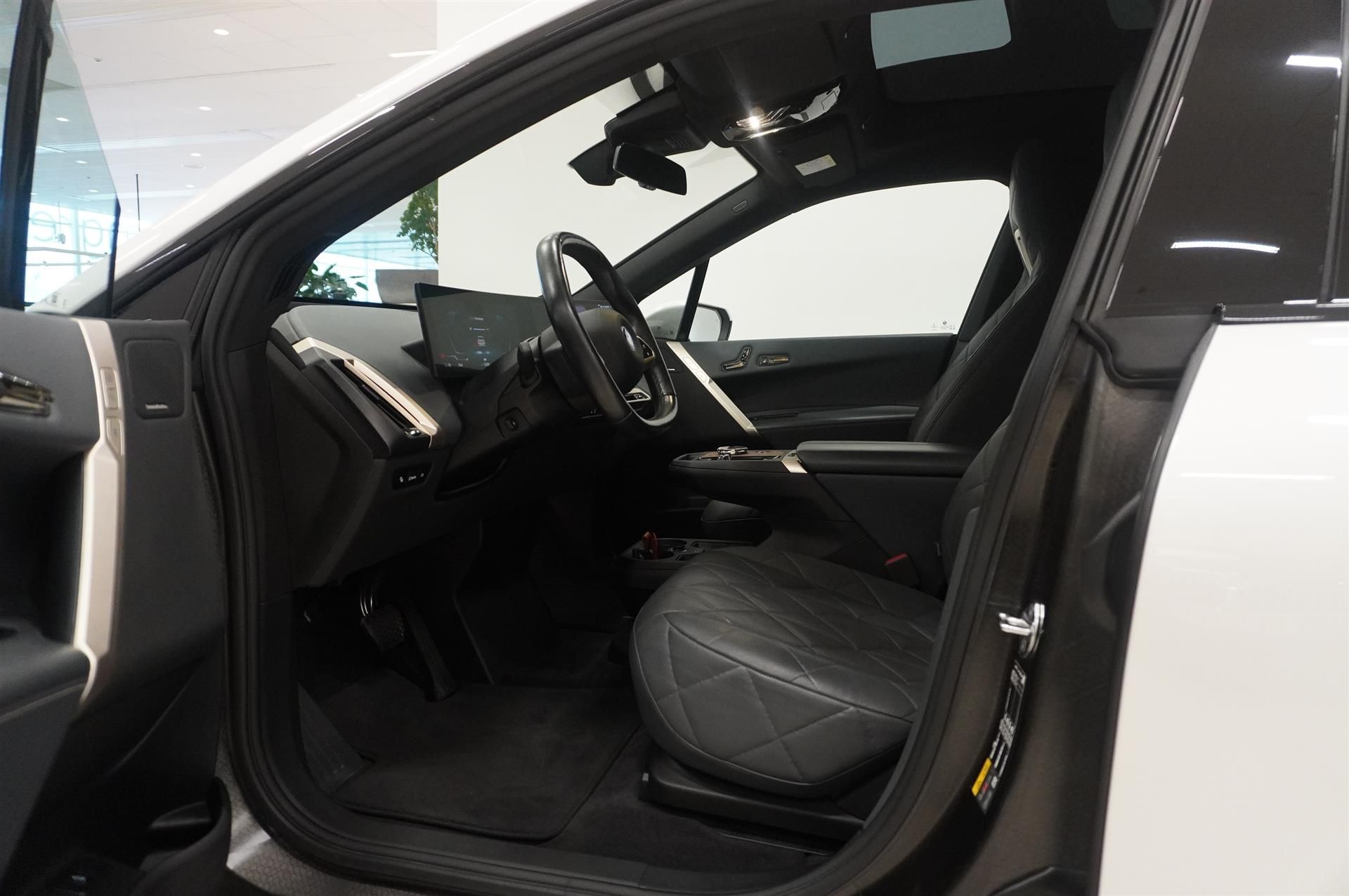 BMW iX 2023, bild 2/10