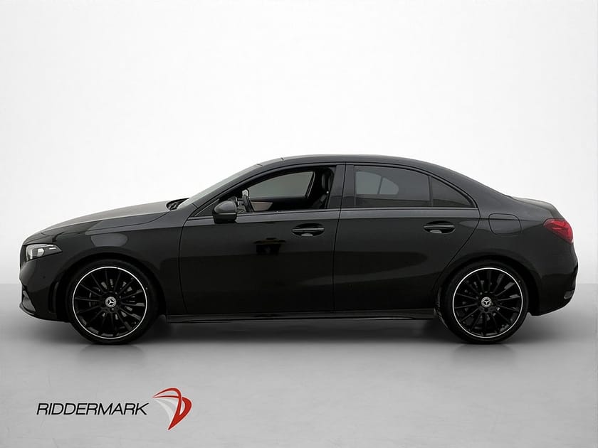 Bild 5 av Mercedes-Benz A 200 Sedan A200 163hk AMG Line Pano Wide Night Kamera