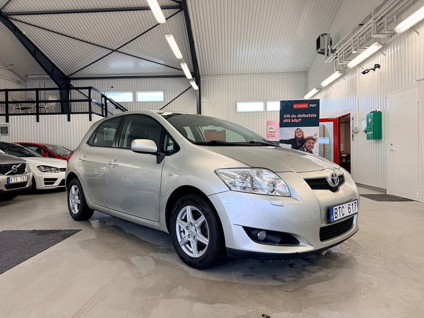 Bild 1 av Toyota Auris 5-dörrar 1.6 VVT, 124hk, Auto Välskött * Låga mil *