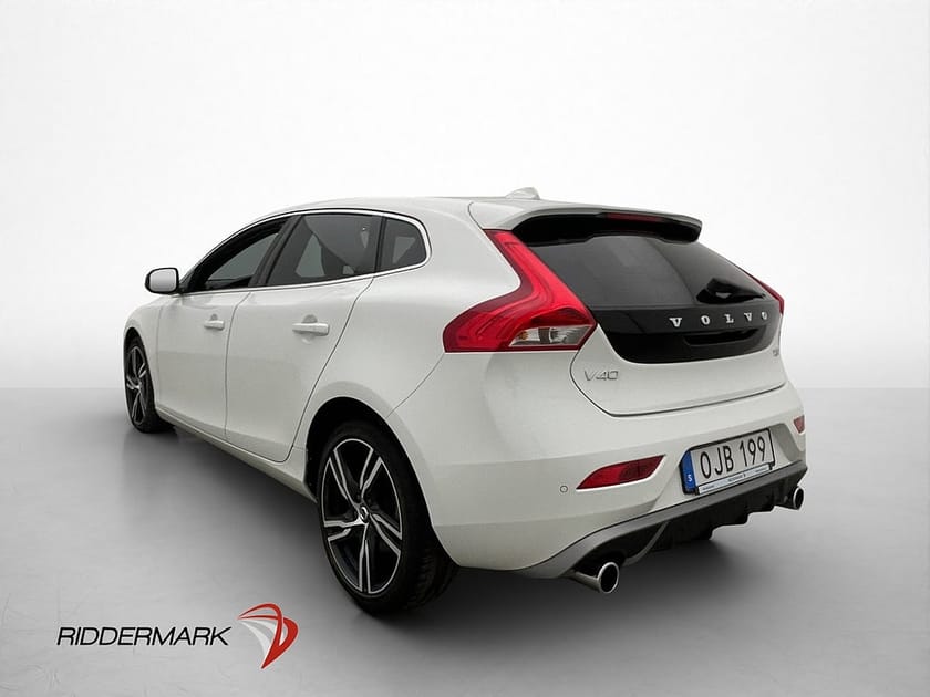 Bild 5 av Volvo V40 T3 152hk R-Design Kamera Värmare Skinn VOC