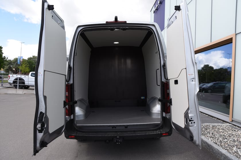 Bild 4 av Renault Master Skåp Nordic Li 170 L3H2 FWD A Dubbelhytt SN Bygge