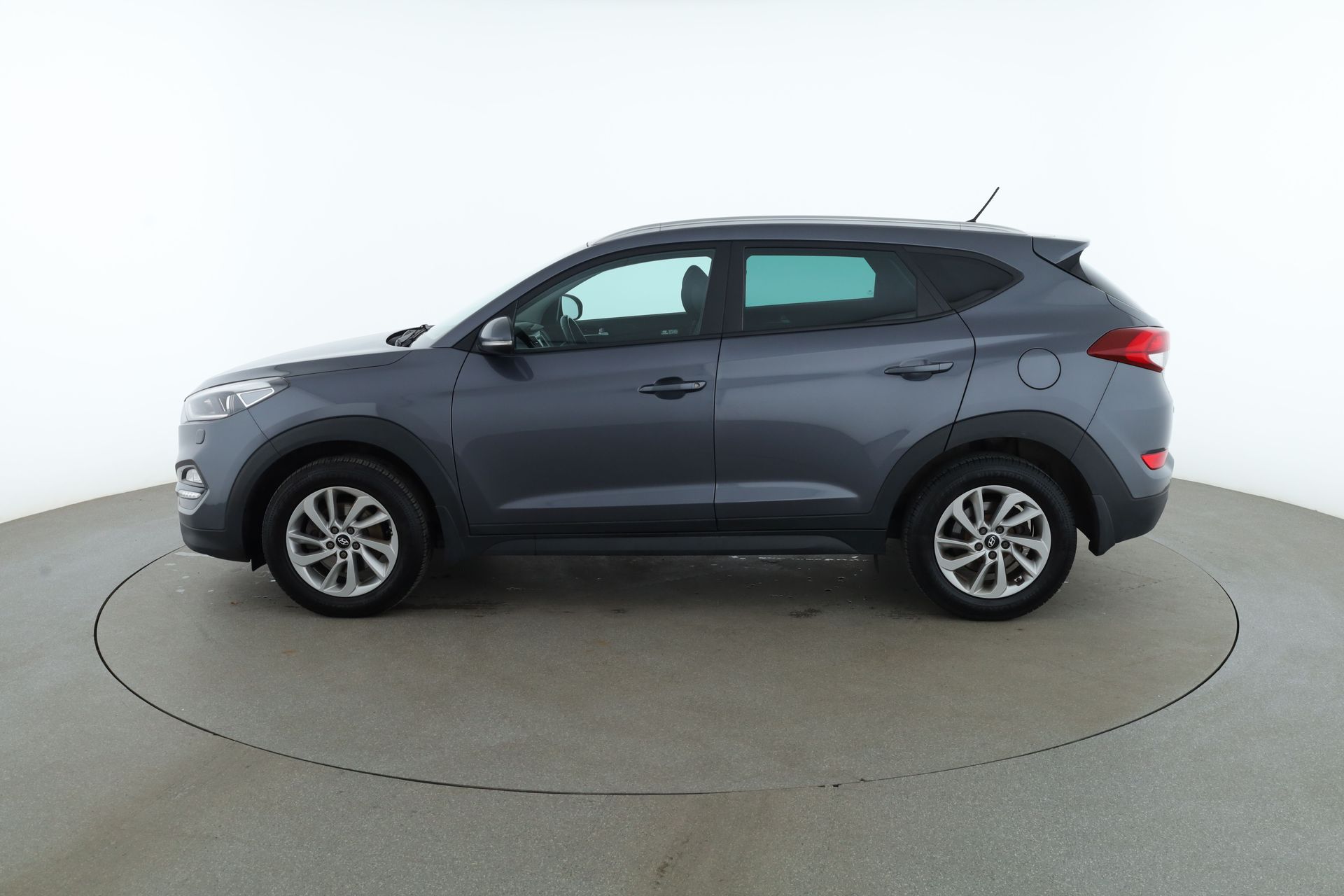 Hyundai Tucson 1.7 CRDi blue 2016, bild 2/34