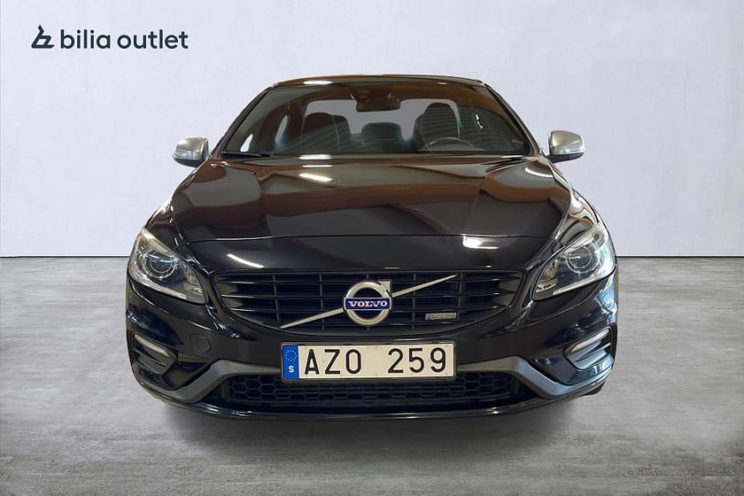 Bild 3 av Volvo S60 T4 R-Design / 5800mil / 1-ägare / Premium Sound / Skinn
