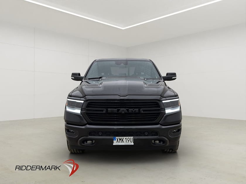 Bild 5 av RAM 1500 Crew Cab Dodge Laramie Night 5.7 4x4 Drag Luft H/K Pano Moms