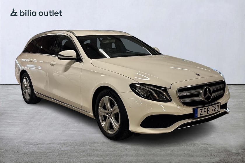 Bild 4 av Mercedes-Benz E 220 T d 4MATIC Avantgarde / Värmare / B-Kamera / Navi