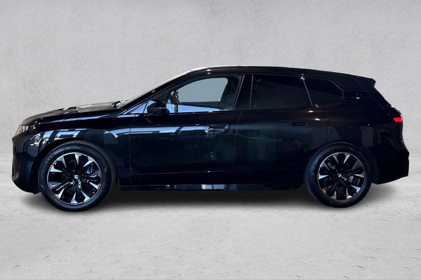 Bilde 2 av BMW iX xDrive60 60 Fully Charged M-SPORT AMIDO-SKINN LED-BAR M-SETER