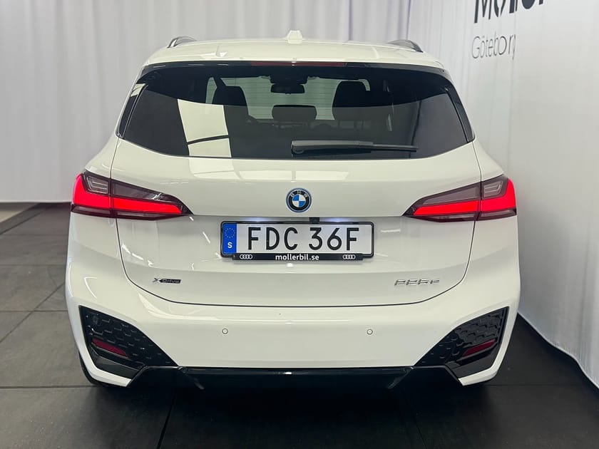 Bild 5 av BMW 225e xDrive Active Tourer 225 E M Sport/ Drag/B-Kamera