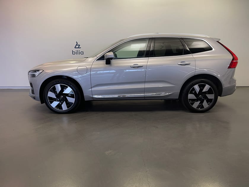 Bild 2 av Volvo XC60 T6 Plus Bright Edition/ Navigation/ BLIS/ 10.000 kr tillbehör/