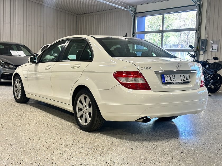 Bild 5 av Mercedes-Benz C 180 CGI BE BlueEFFICIENCY 5G-Tronic Classic Euro5 Nyservad
