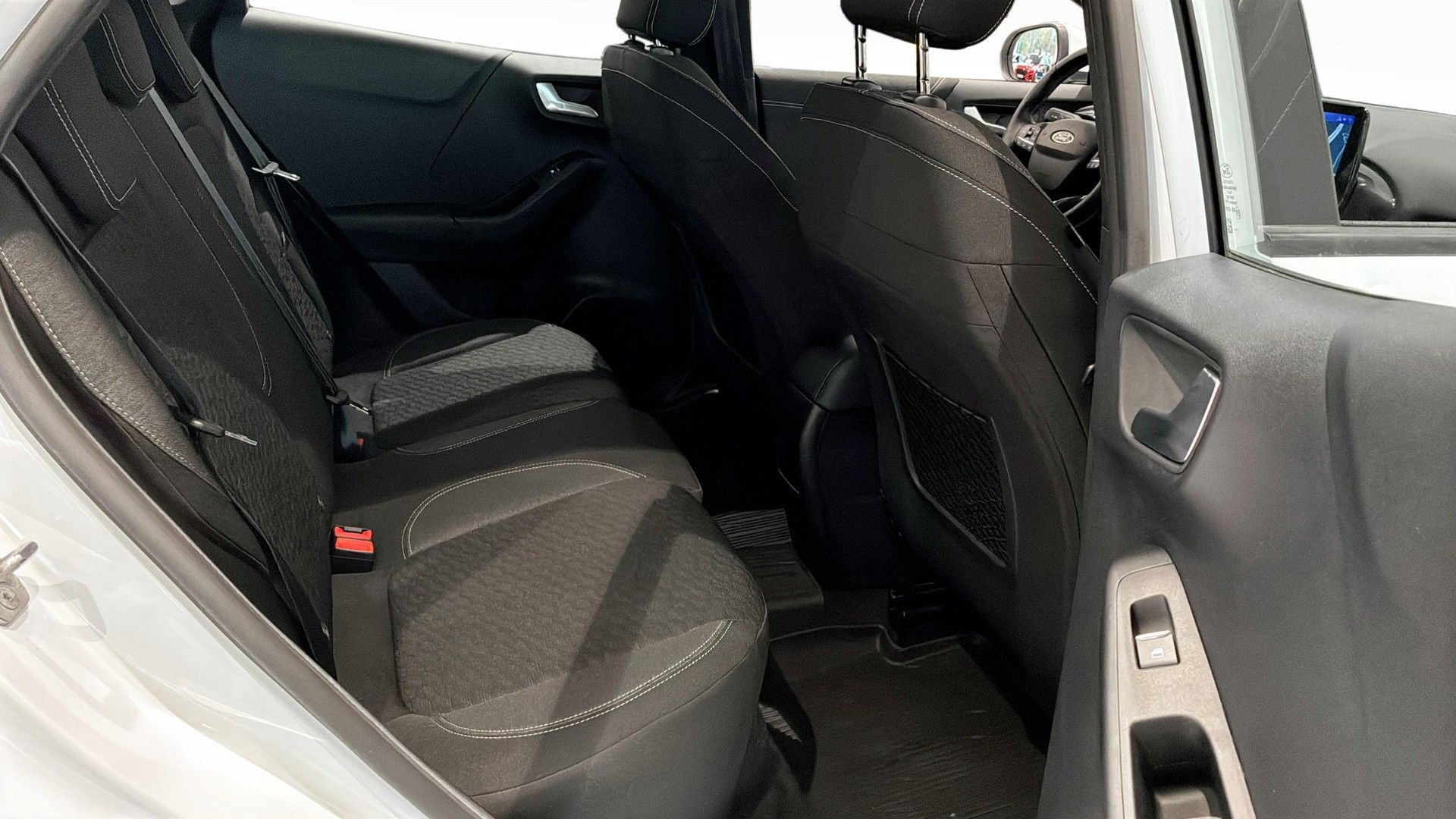 Ford Puma 1.0 EcoBoost Hybrid 2024, photo 5/9