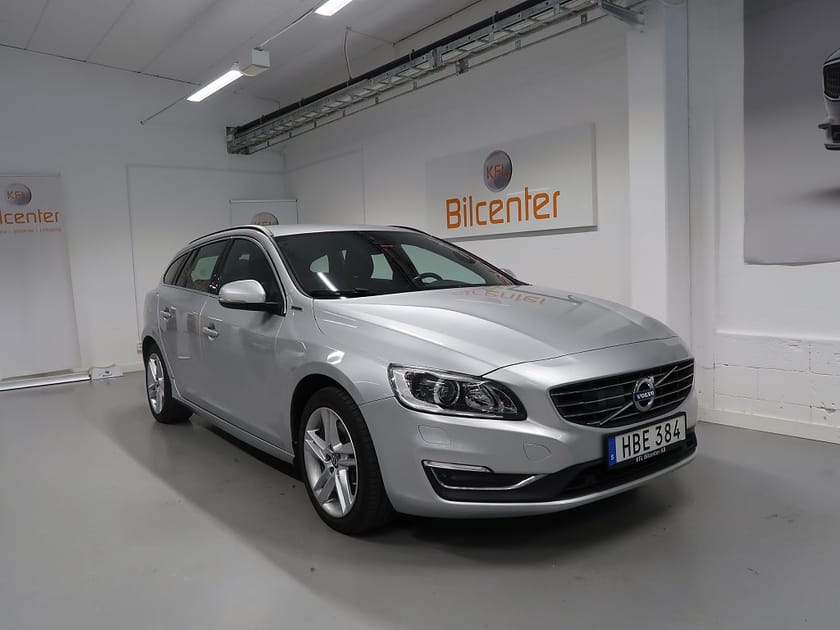 Bild 3 av Volvo V60 D5 Twin Engine AWD Aut-V däck ingår-Drag-Navi