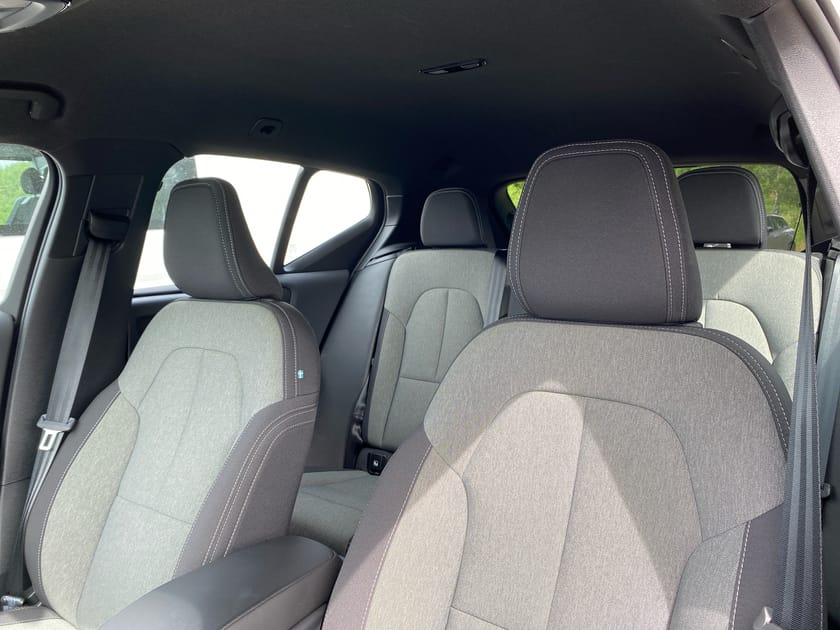 Bild 3 av Volvo XC40 B4 FWD Bensin Plus Dark