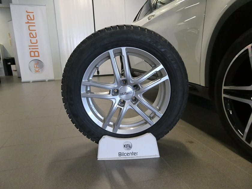 Bild 2 av Mercedes-Benz GLA 220 d 4MATIC AMG Line Aut-Pano-Kamera-H&K-Nyservad-SoV