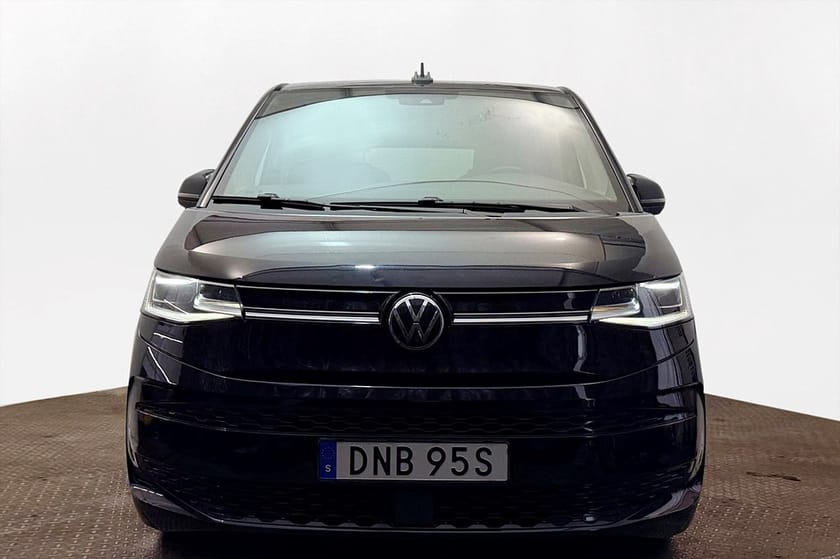 Bild 3 av Volkswagen Multivan eHybrid Life Plus Top 6sits Drag Pano Cockpit Värmare