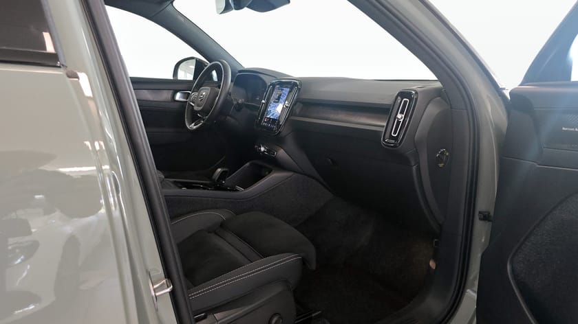 Bild 3 av Volvo XC40 Recharge Twin Twin/Pano/H&K/Ultimate/360*/408hk