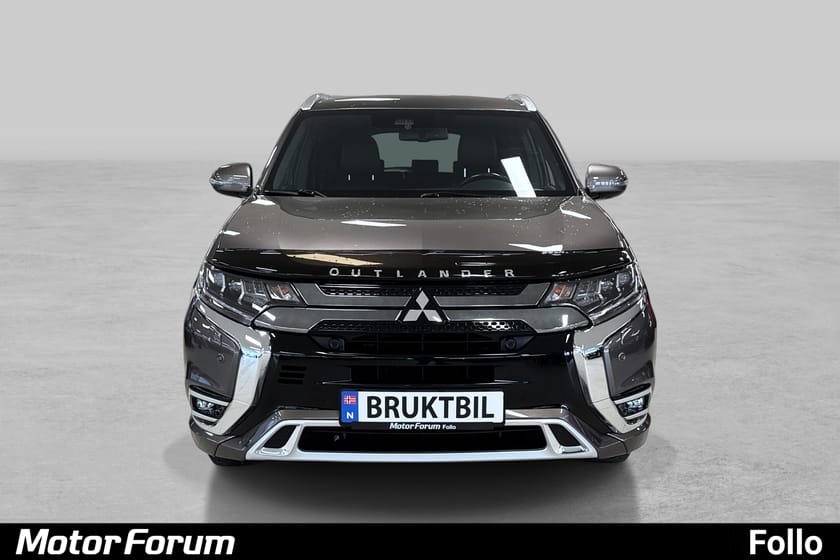 Bilde 2 av Mitsubishi Outlander PHEV 2.4 INT,+ AUT / 360 Kamera / Skinn /