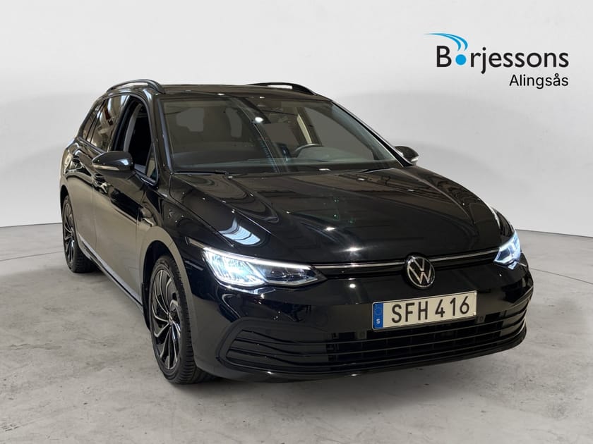 Bild 1 av Volkswagen Golf Sportscombi TSI 131hk Drag/Värmare/Backkamera