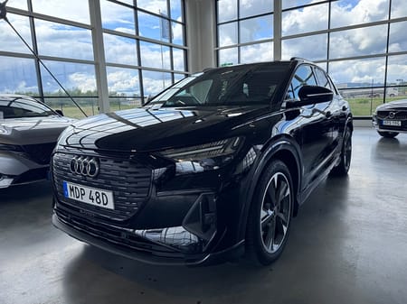Audi Q4 40 e-tron S Line | Matrix | Cockpit | Läder | Pano