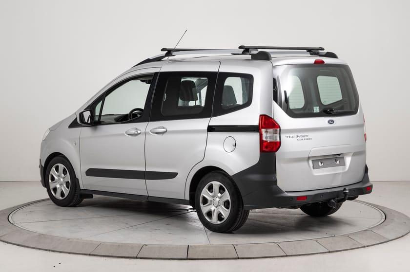 Bilde 4 av Ford Transit Courier 1.5 TDCi Auksjon! Les tekst!
