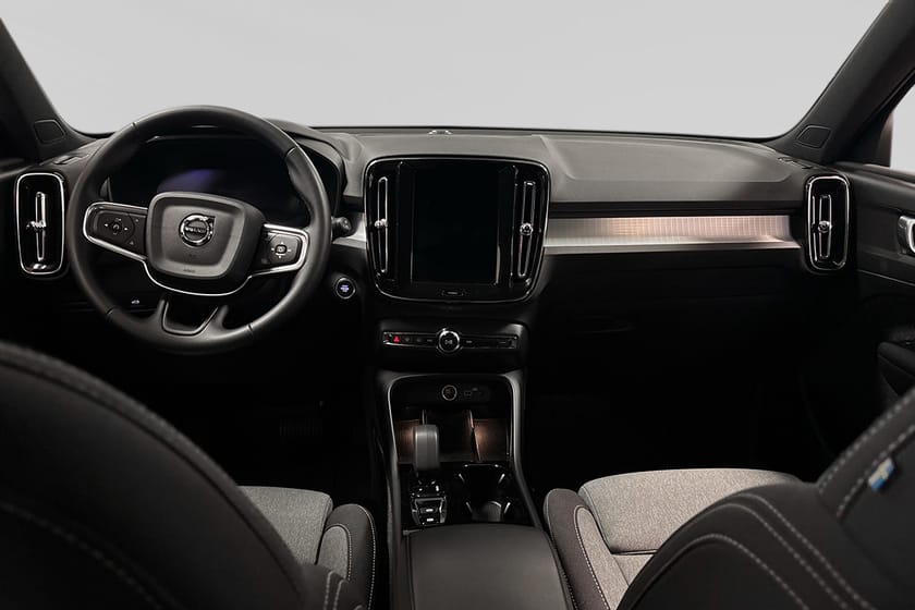 Bild 5 av Volvo XC40 B4 FWD Bensin Plus Dark