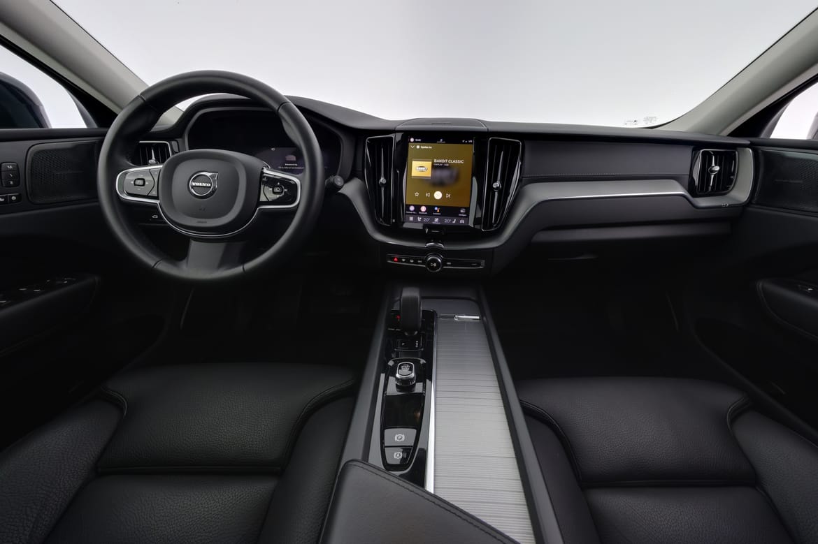 Volvo XC60 2023 - miniatyr 7