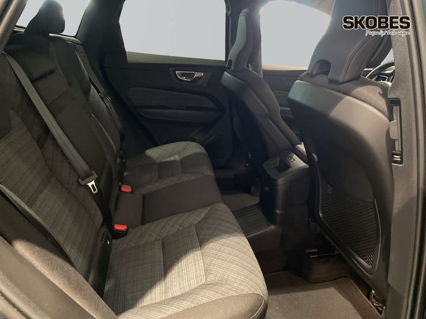 Bild 3 av Volvo XC60 Recharge T6 Core Bright