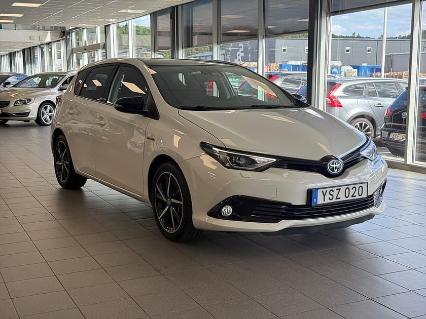 Bild 3 av Toyota Auris Hybrid e-CVT, 136hk, 2017