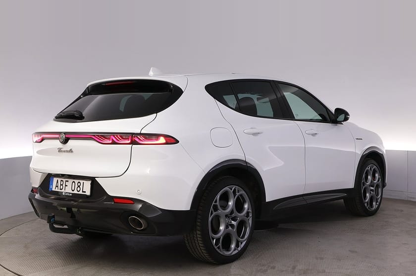 Bild 5 av Alfa Romeo Tonale Plug-in-Hybrid PHEV TI Pano Läder H/K Kamera BSM