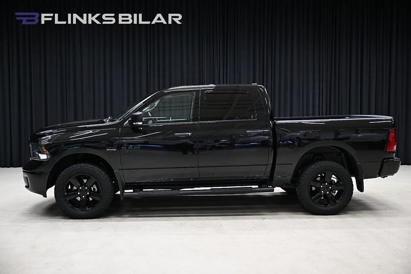 Bild 2 av RAM 1500 Crew Cab 5.7 V8 HEMI 4x4 395HK Classic|Drag|EnÄgare|Lågmil|Moms