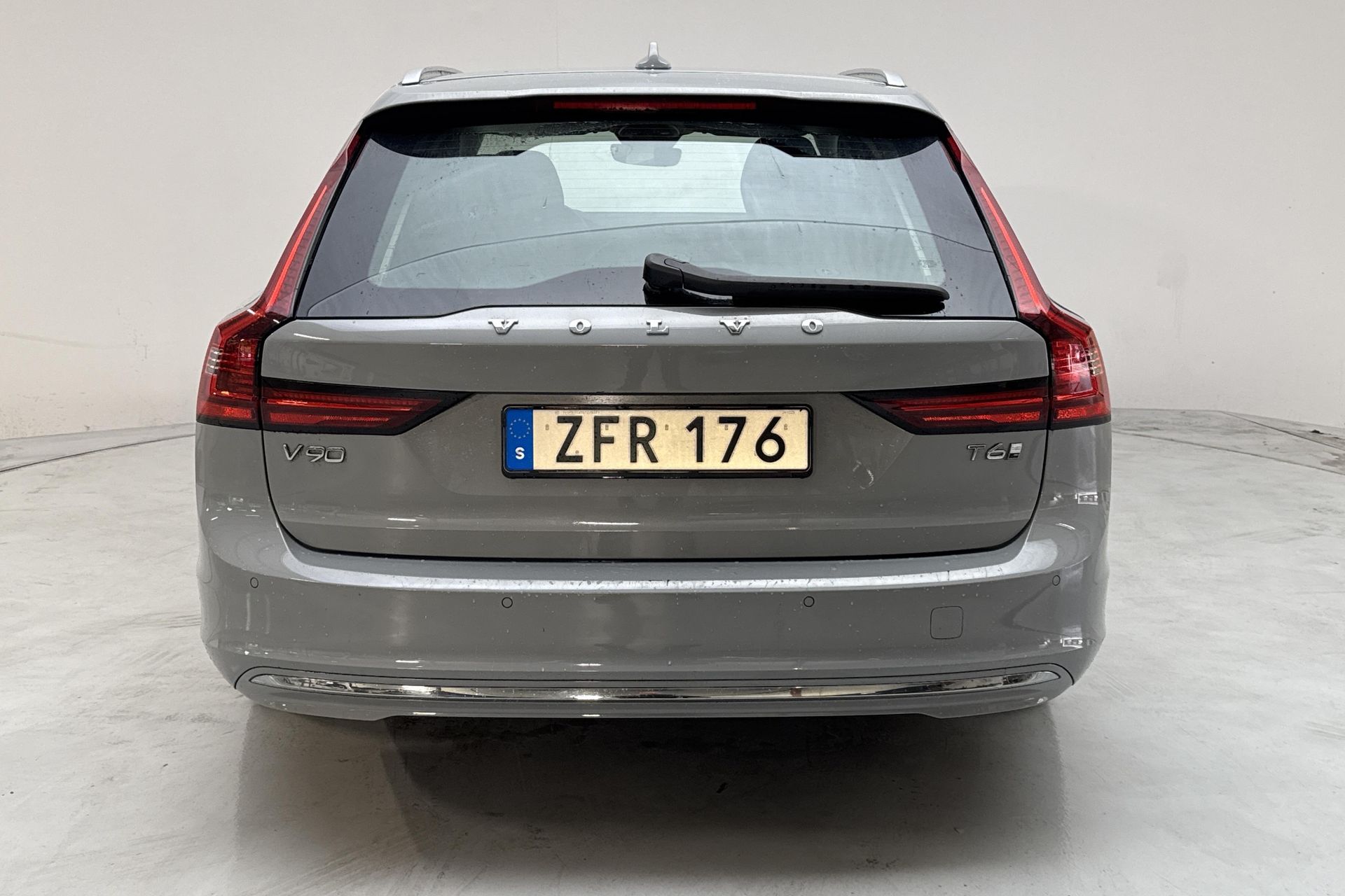 Volvo V90 T6 Plug-In Hybrid AWD 2025, bild 6/10