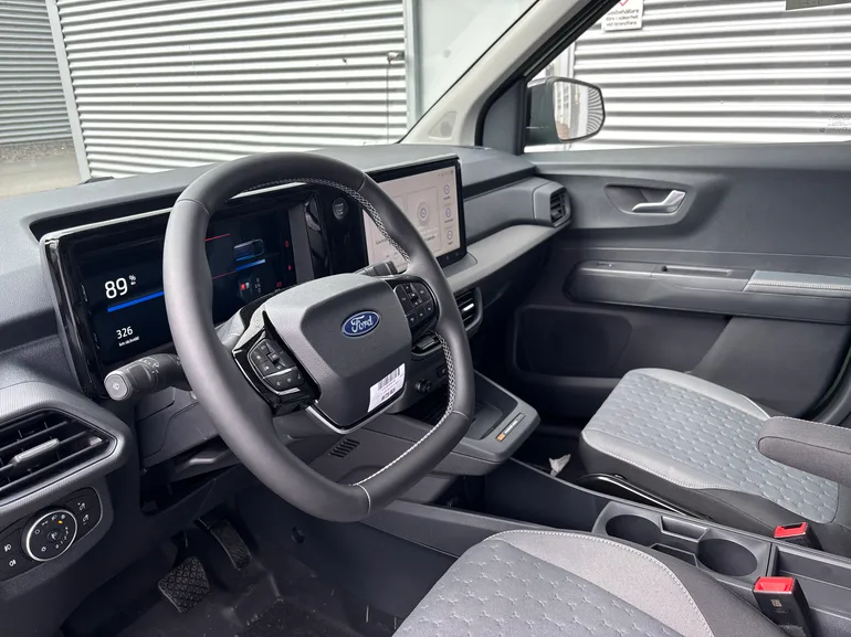 Ford E-Transit Courier