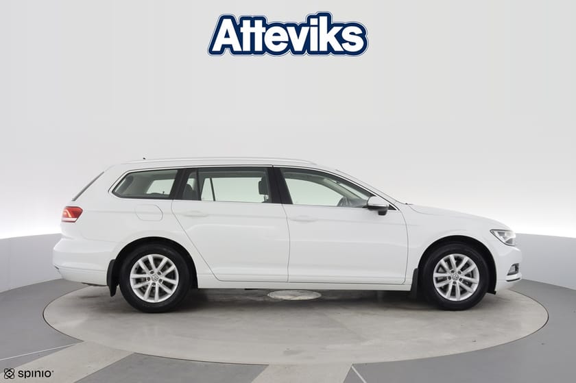 Bild 2 av Volkswagen Passat Sportscombi TSI 150 DSG *Backkamera/Drag/Värmare*