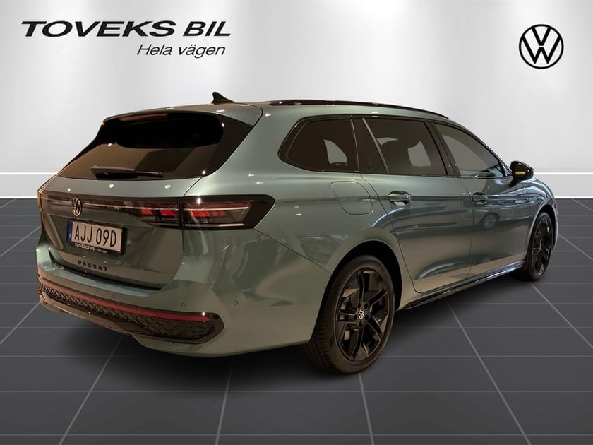 Bild 3 av Volkswagen Passat Variant eHybrid 272 DSG6 R-LINE