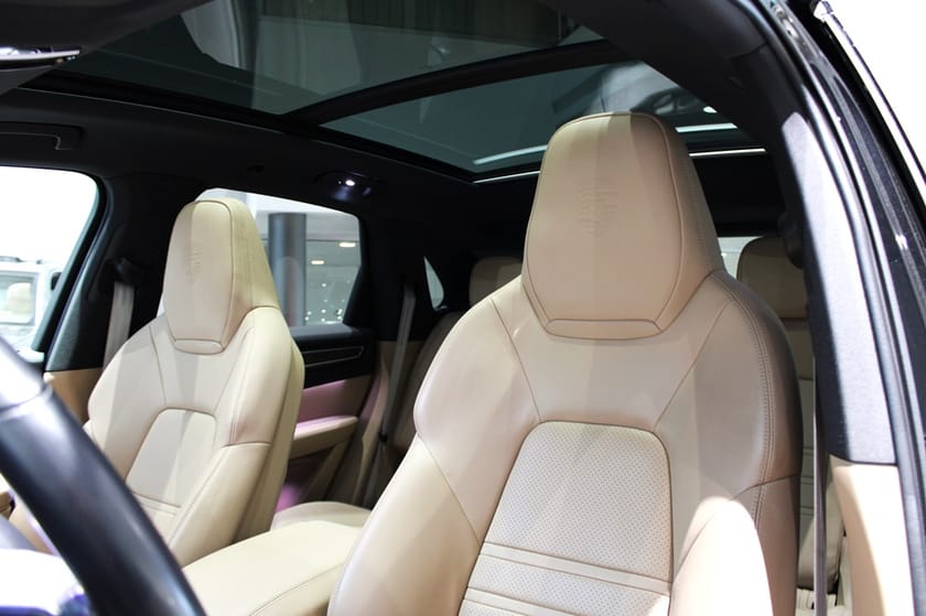 Bild 4 av Porsche Cayenne E-Hybrid PLATINUM EDITION
