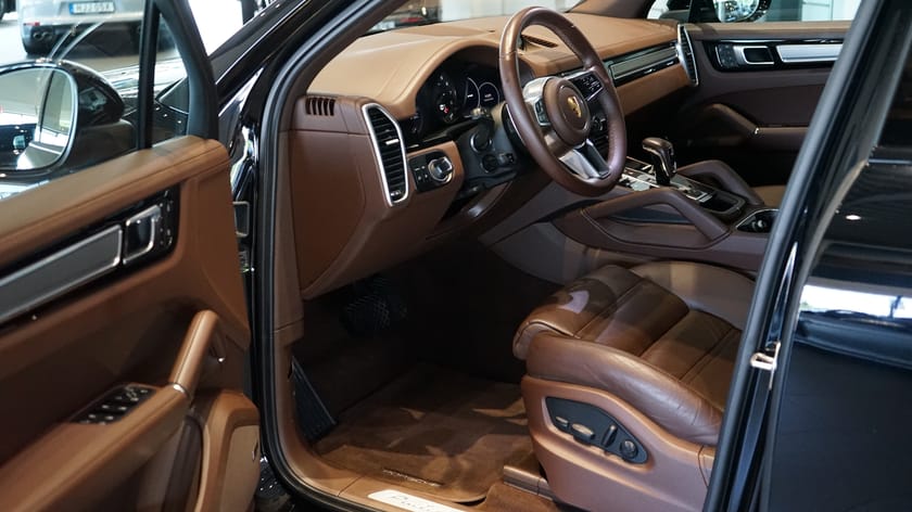 Bild 5 av Porsche Cayenne E-Hybrid Platinum Edition
