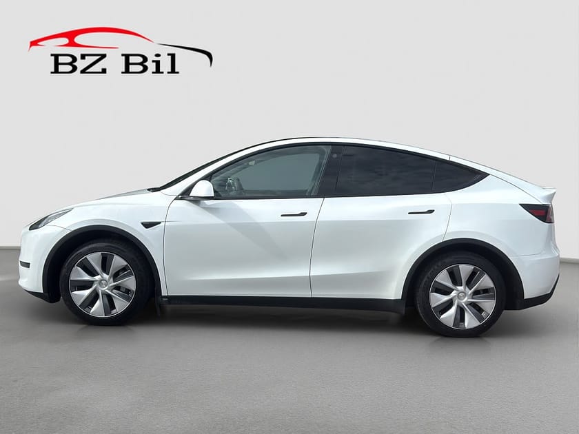 Bild 3 av Tesla Model Y Long Range AWD Autopilot Pano Drag Moms