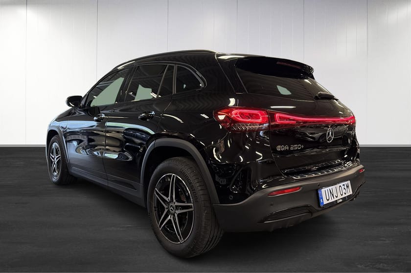 Bild 4 av Mercedes-Benz EQA 250+ Moms/AMG/Adaptivfartållare/Nightpackage