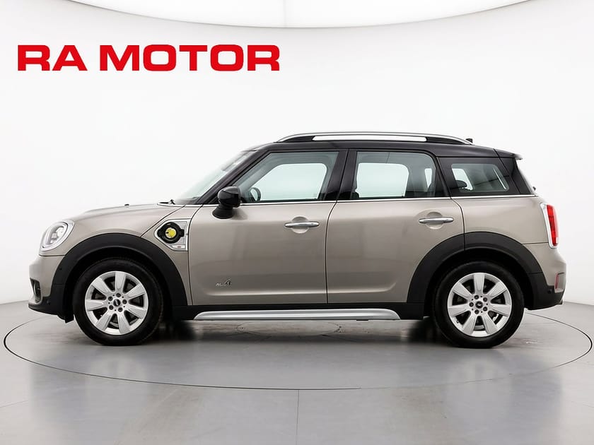 Bild 2 av MINI Countryman Cooper SE ALL4 PHEV | Salt II | Harman Kardon | Läderklädsel