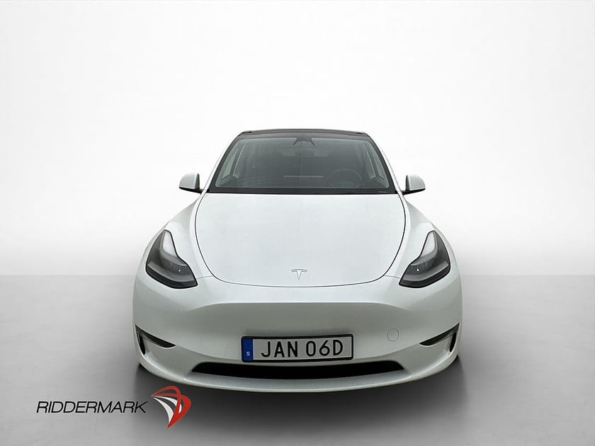 Bild 3 av Tesla Model Y Long Range AWD MOMS Drag Pano Kamera Värme AP