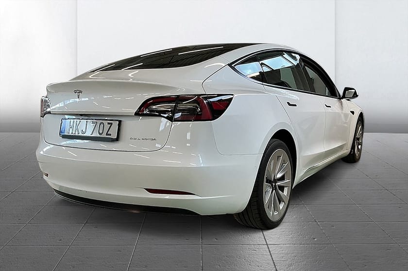 Bild 4 av Tesla Model 3 Long Range AWD Pano Läder Autopilot MOMS 498hk