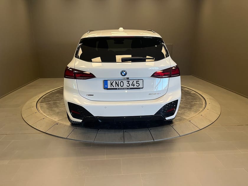 Bild 4 av BMW 230e xDrive Active Tourer M Sport Dragkrok Panorama HK Ljud