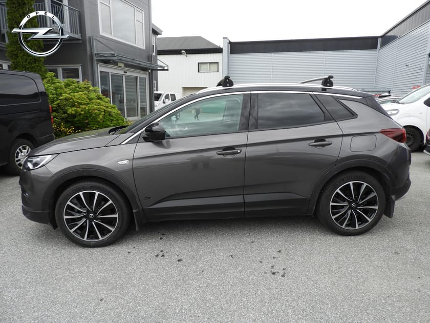 Bilde 2 av Opel Grandland Hybrid4 300 300hk Ultimate 4x4