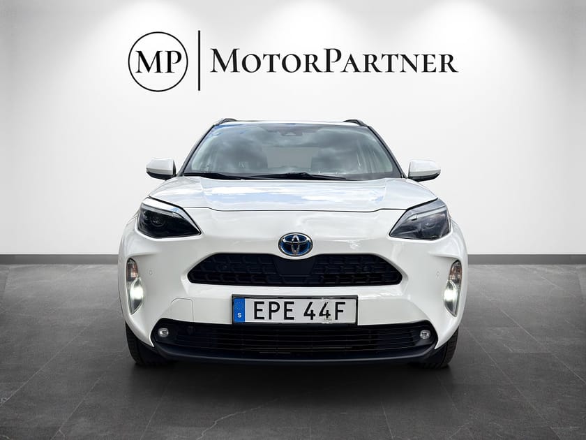 Bild 2 av Toyota Yaris Cross Hybrid AWD-i e-CVT Kamera Värmare MOMS Euro 6