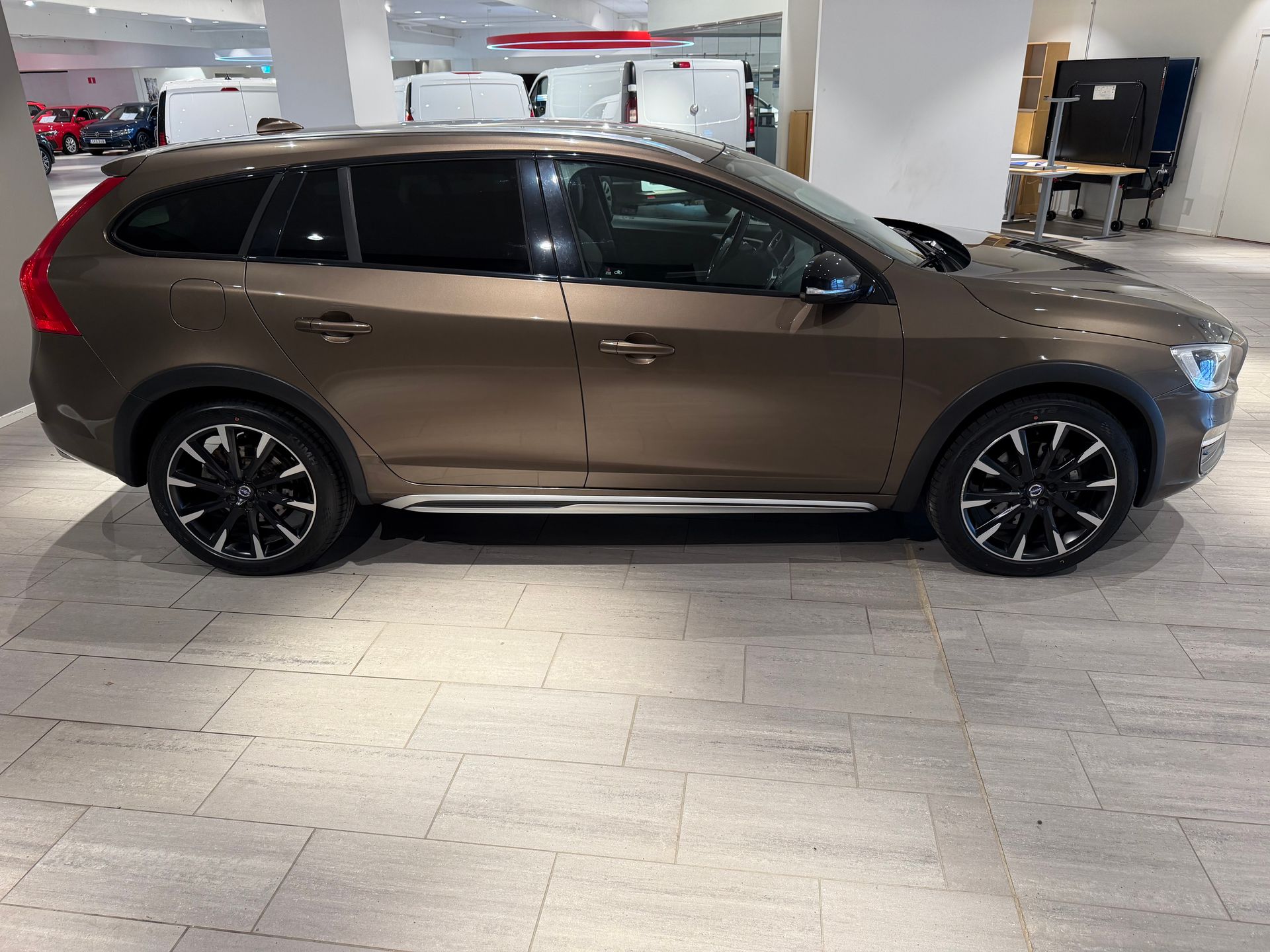 Volvo V60 Cross Country D4 190hk AWD 2016, bild 3/10