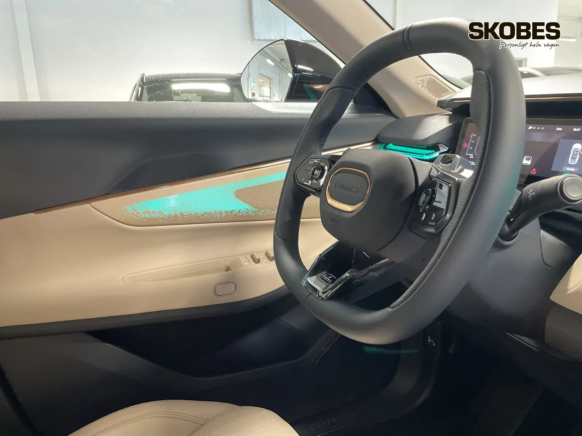 Lynk & Co 08 PHEV
