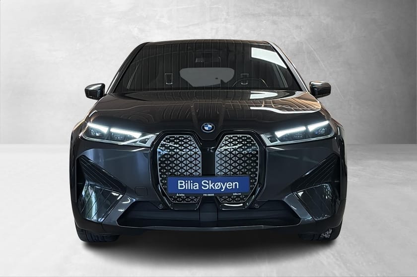 Bilde 2 av BMW iX xDrive50 Fully Charged, Soft-Close, H/K, MultiF. Laser