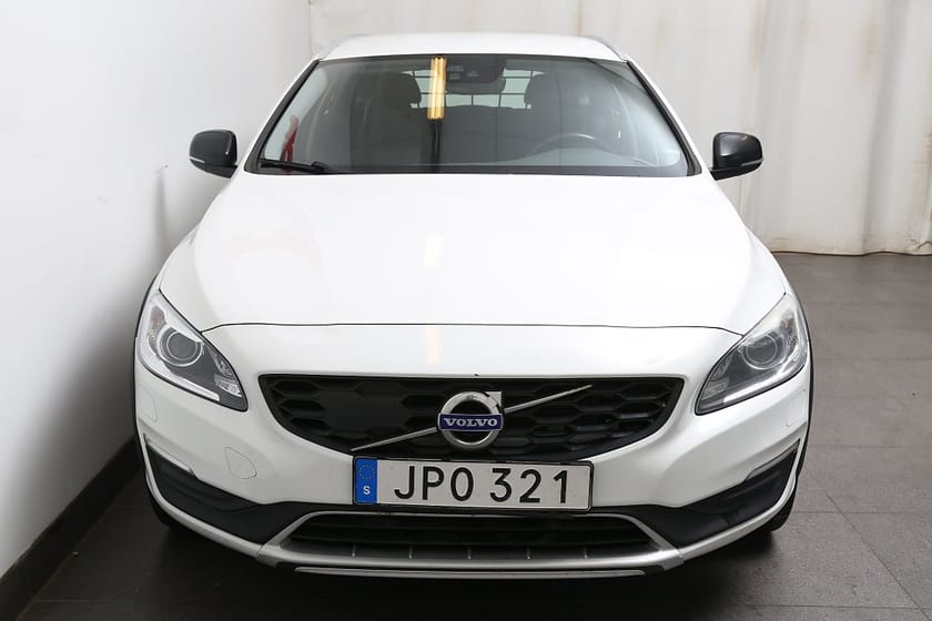Bild 5 av Volvo V60 Cross Country D3 150hk Momentum Aut Nybesikt Värmare Motorv Drag