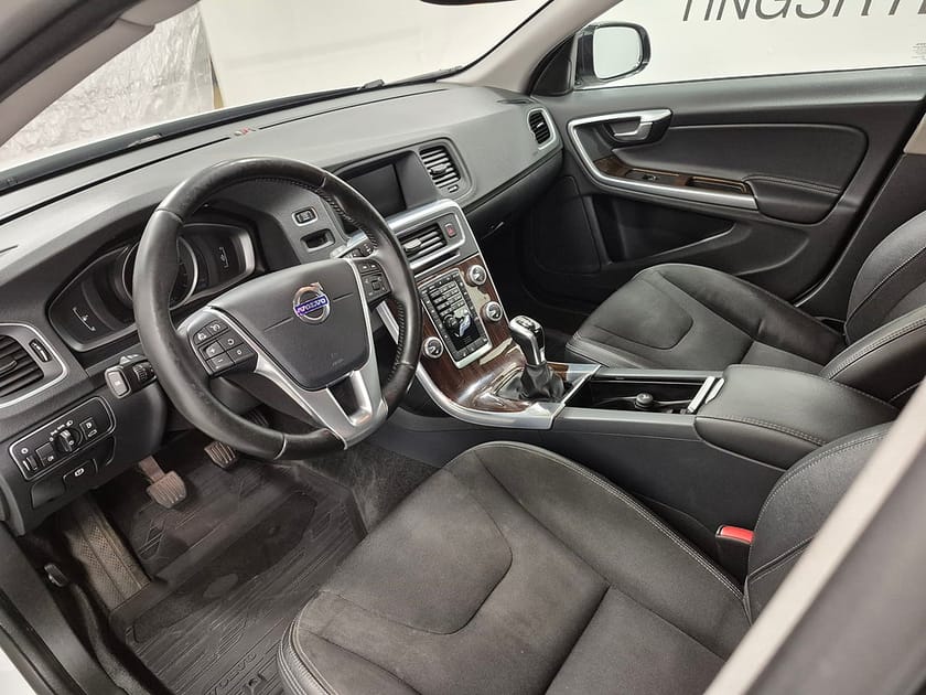 Bild 2 av Volvo V60 Cross Country D4 190HK Momentum