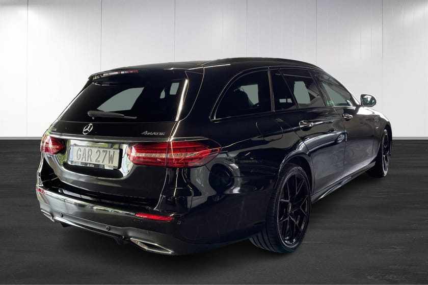 Bild 4 av Mercedes-Benz E 300 T de 4MATIC AMG Line/V-Hjul/Dragkrok/Ledramp/Burmester